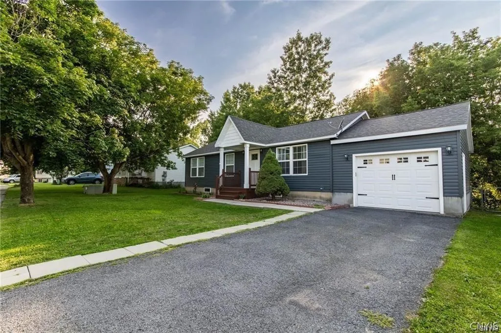 1165 Superior Street, Watertown City, New York 136, Watertown City, New York 13601, 3 Bedrooms Bedrooms, 8 Rooms Rooms,1 BathroomBathrooms,Residential Lease,Closed,1165 Superior Street, Watertown City, New York 136,0,S1673632