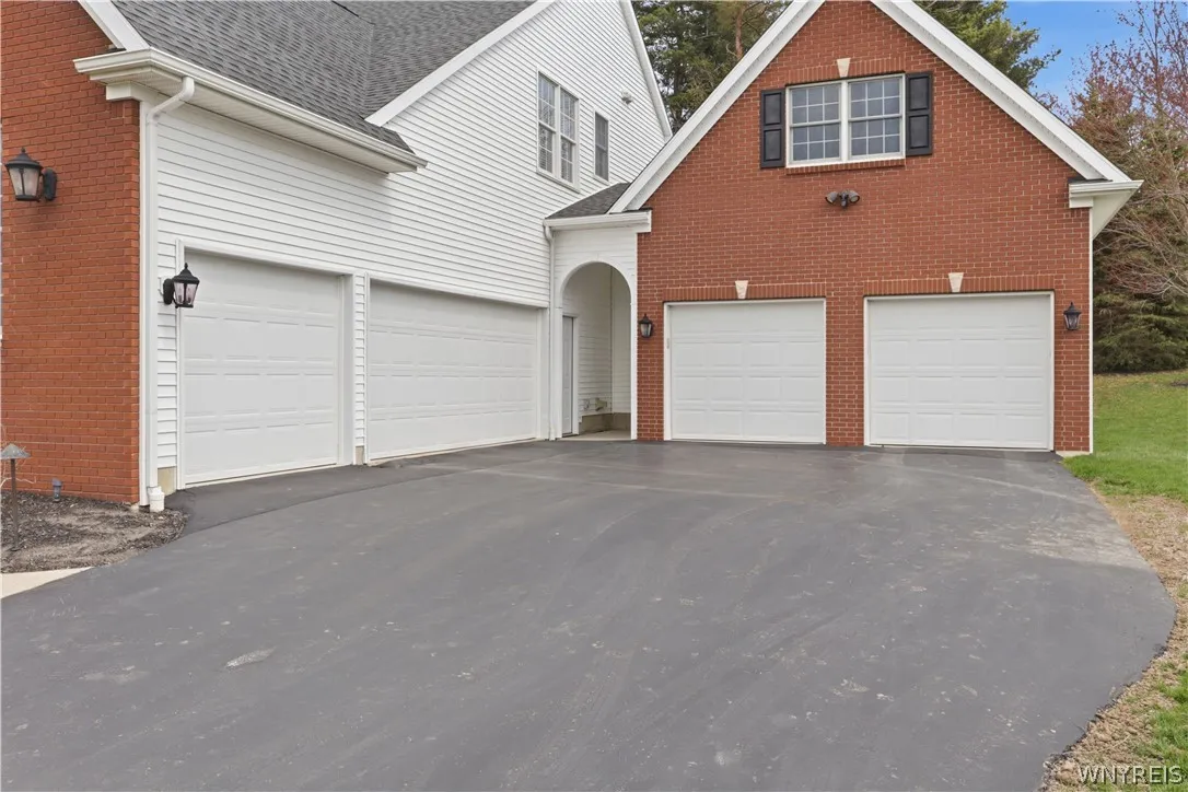 5-Car Garage