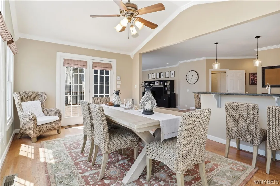Morning Room/ Eating Area