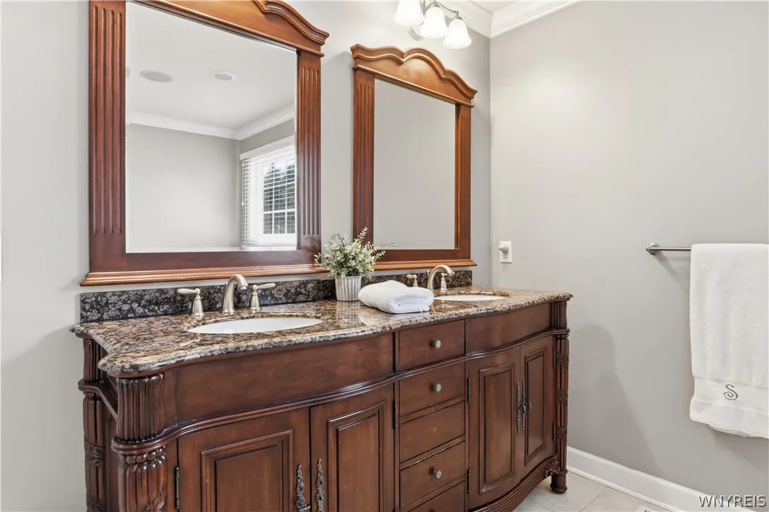 Primary En-Suite