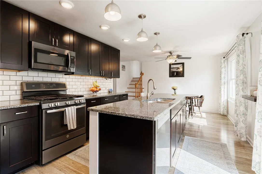 30 Stuyvesant Road, Pittsford, New York 14534, Pittsford, New York 14534, 4 Bedrooms Bedrooms, 7 Rooms Rooms,2 BathroomsBathrooms,Residential,For Sale,30 Stuyvesant Road, Pittsford, New York 14534,0,R1671363