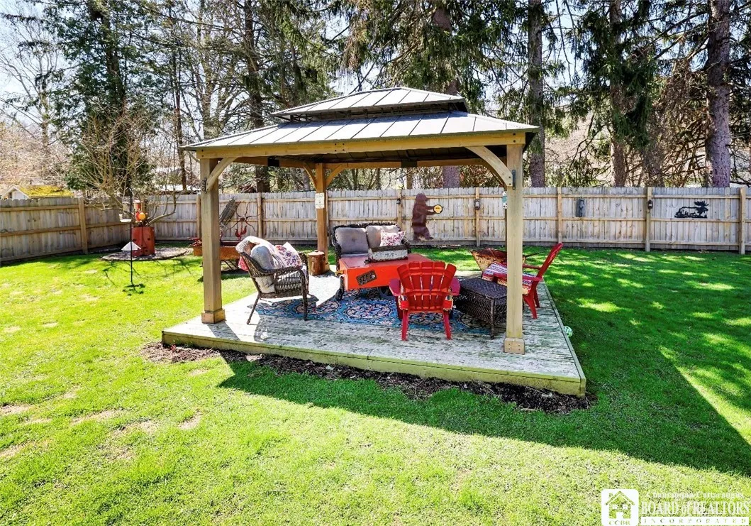 102 Center Street, Pomfret, New York 14063, Pomfret, New York 14063, 5 Bedrooms Bedrooms, 10 Rooms Rooms,2 BathroomsBathrooms,Residential,For Sale,102 Center Street, Pomfret, New York 14063,0,R1669112