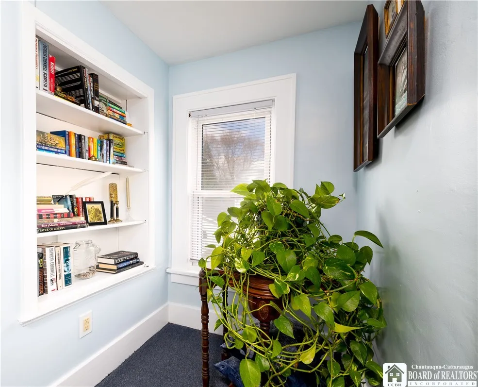 102 Center Street, Pomfret, New York 14063, Pomfret, New York 14063, 5 Bedrooms Bedrooms, 10 Rooms Rooms,2 BathroomsBathrooms,Residential,For Sale,102 Center Street, Pomfret, New York 14063,0,R1669112