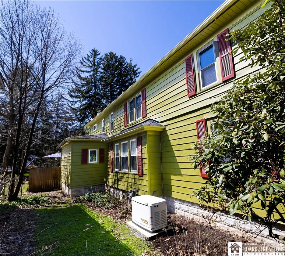 102 Center Street, Pomfret, New York 14063, Pomfret, New York 14063, 5 Bedrooms Bedrooms, 10 Rooms Rooms,2 BathroomsBathrooms,Residential,For Sale,102 Center Street, Pomfret, New York 14063,0,R1669112