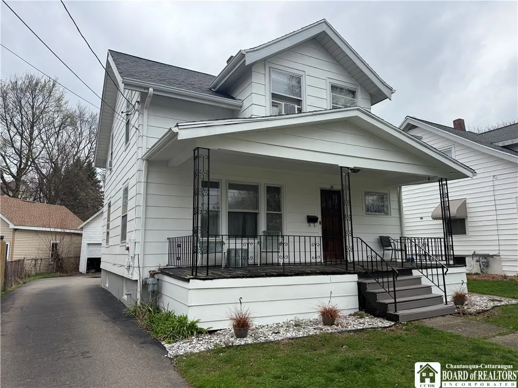 28 Cleveland Avenue, Pomfret, New York 14063, Pomfret, New York 14063, 3 Bedroom Bedrooms, 6 Room Rooms,1 BathroomBathrooms,Residential,For Sale,28 Cleveland Avenue, Pomfret, New York 14063,0,R1673259
