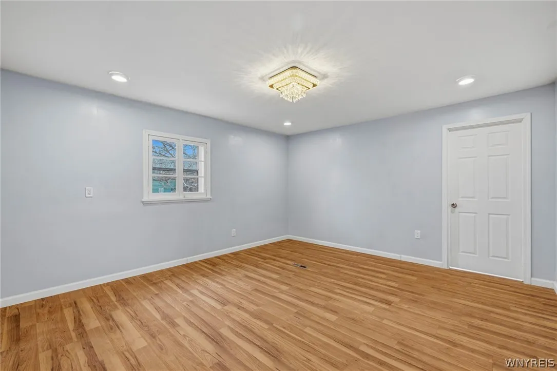 6 Palos Place, Buffalo, New York 14215, Buffalo, New York 14215, 6 Bedrooms Bedrooms, ,3 BathroomsBathrooms,Residential,For Sale,6 Palos Place, Buffalo, New York 14215,0,B1673717