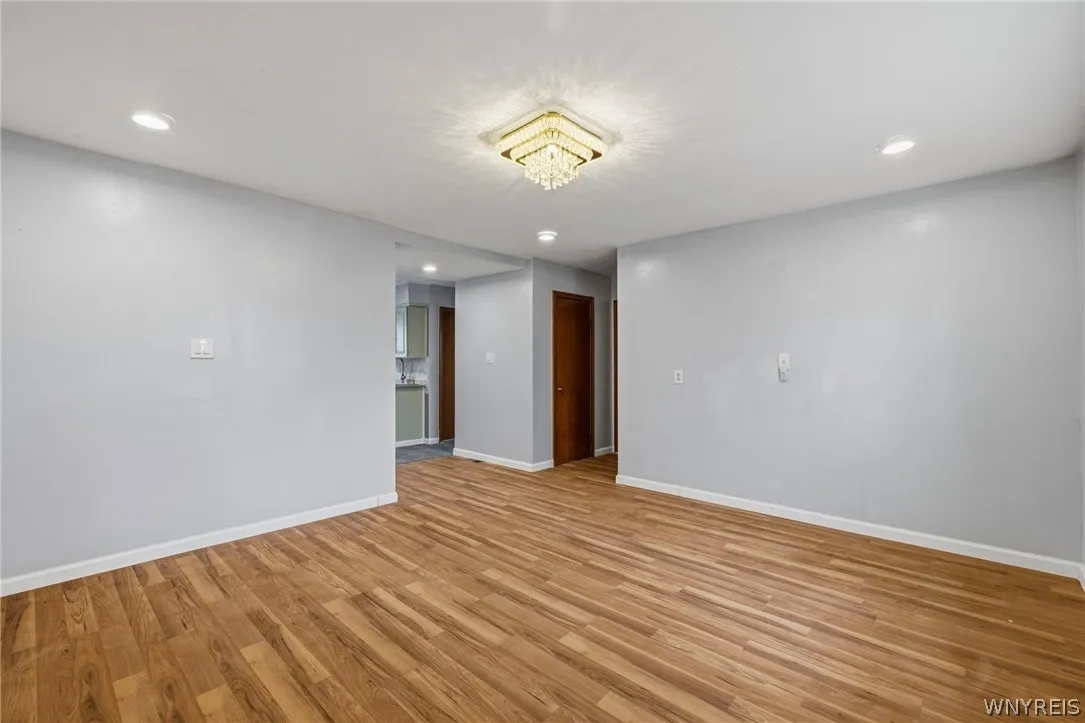 6 Palos Place, Buffalo, New York 14215, Buffalo, New York 14215, 6 Bedrooms Bedrooms, ,3 BathroomsBathrooms,Residential,For Sale,6 Palos Place, Buffalo, New York 14215,0,B1673717