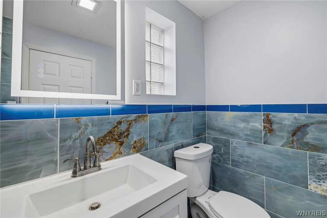 6 Palos Place, Buffalo, New York 14215, Buffalo, New York 14215, 6 Bedrooms Bedrooms, ,3 BathroomsBathrooms,Residential,For Sale,6 Palos Place, Buffalo, New York 14215,0,B1673717