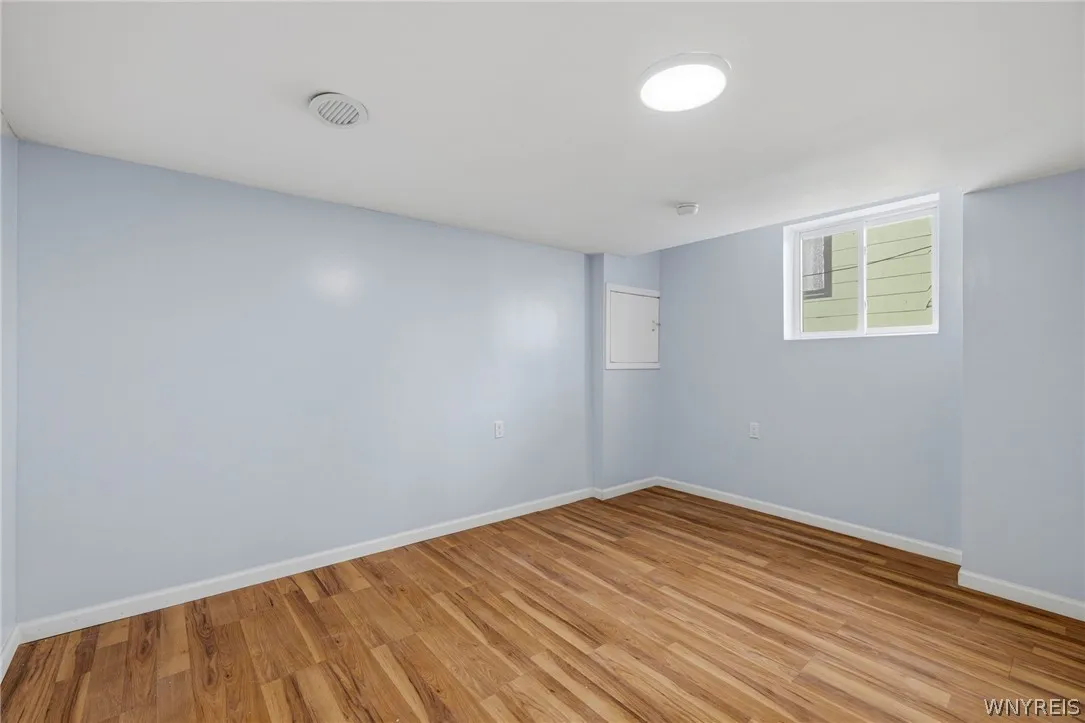 6 Palos Place, Buffalo, New York 14215, Buffalo, New York 14215, 6 Bedrooms Bedrooms, ,3 BathroomsBathrooms,Residential,For Sale,6 Palos Place, Buffalo, New York 14215,0,B1673717