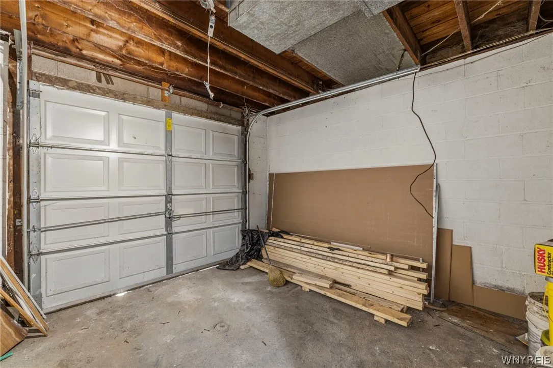 6 Palos Place, Buffalo, New York 14215, Buffalo, New York 14215, 6 Bedrooms Bedrooms, ,3 BathroomsBathrooms,Residential,For Sale,6 Palos Place, Buffalo, New York 14215,0,B1673717