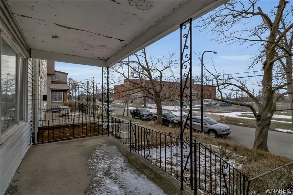99 Lakeview Avenue, Buffalo, New York 14201, Buffalo, New York 14201, 6 Bedrooms Bedrooms, ,2 BathroomsBathrooms,Residential,For Sale,99 Lakeview Avenue, Buffalo, New York 14201,0,B1672320