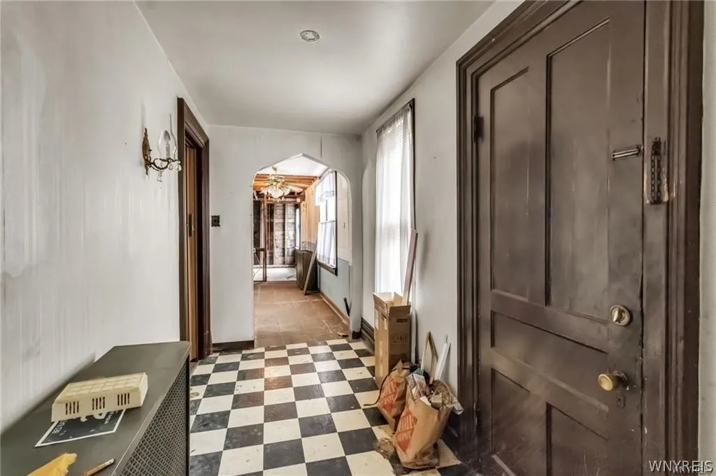 99 Lakeview Avenue, Buffalo, New York 14201, Buffalo, New York 14201, 6 Bedrooms Bedrooms, ,2 BathroomsBathrooms,Residential,For Sale,99 Lakeview Avenue, Buffalo, New York 14201,0,B1672320