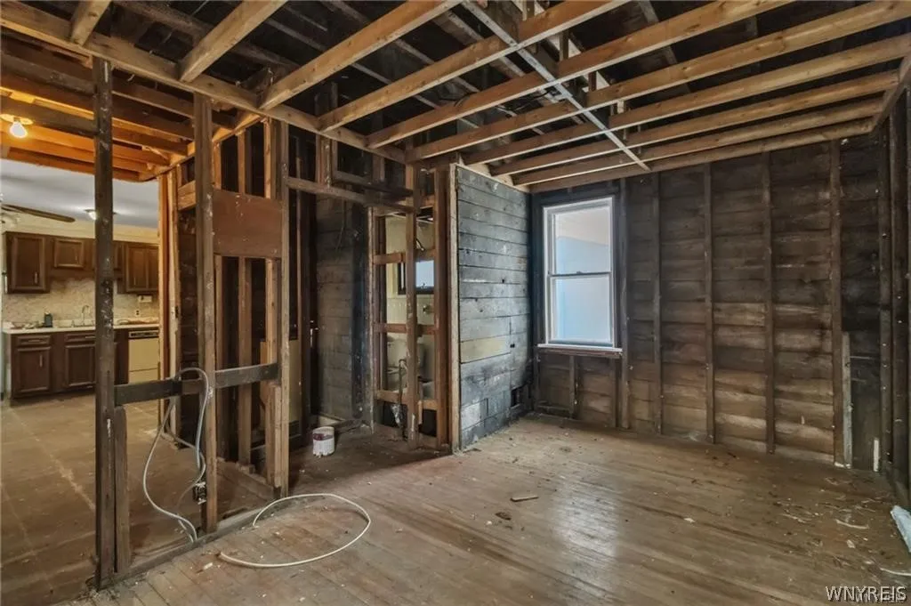 99 Lakeview Avenue, Buffalo, New York 14201, Buffalo, New York 14201, 6 Bedrooms Bedrooms, ,2 BathroomsBathrooms,Residential,For Sale,99 Lakeview Avenue, Buffalo, New York 14201,0,B1672320