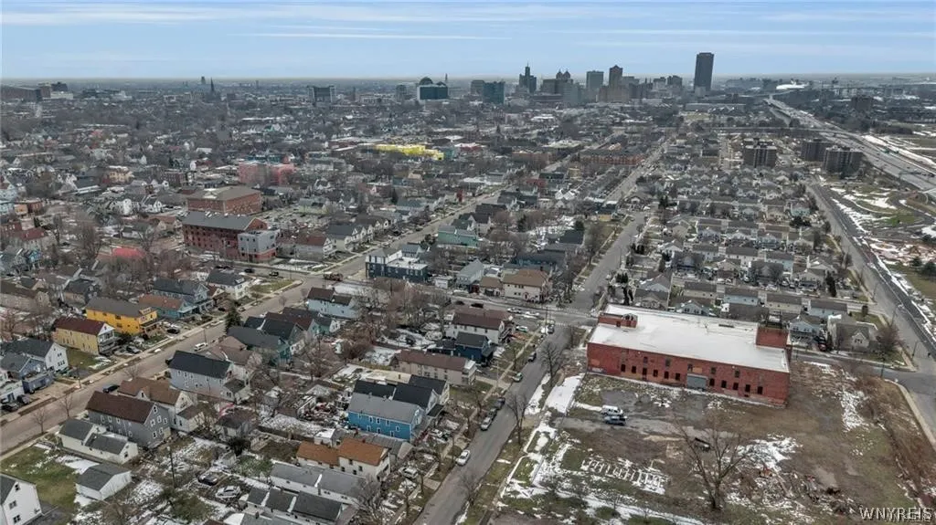 99 Lakeview Avenue, Buffalo, New York 14201, Buffalo, New York 14201, 6 Bedrooms Bedrooms, ,2 BathroomsBathrooms,Residential,For Sale,99 Lakeview Avenue, Buffalo, New York 14201,0,B1672320