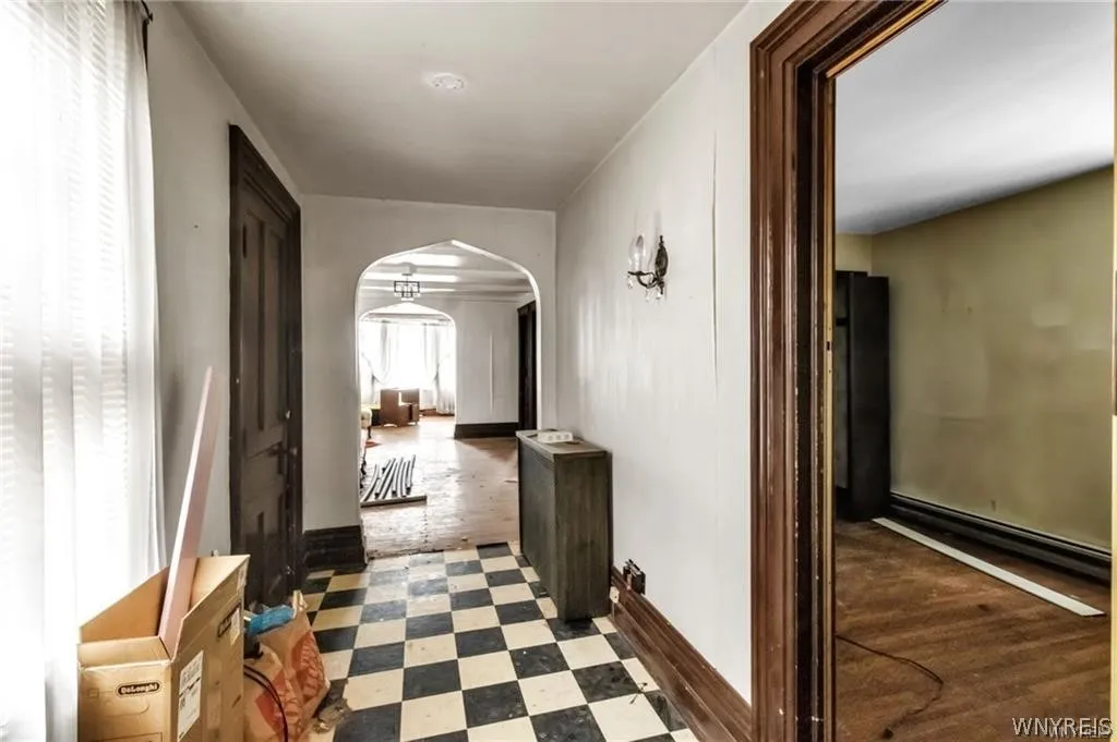 99 Lakeview Avenue, Buffalo, New York 14201, Buffalo, New York 14201, 6 Bedrooms Bedrooms, ,2 BathroomsBathrooms,Residential,For Sale,99 Lakeview Avenue, Buffalo, New York 14201,0,B1672320