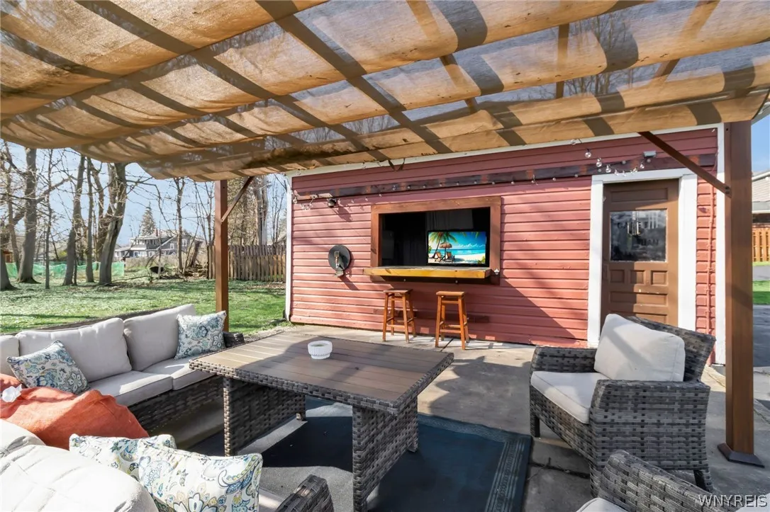 69 Pfohl Place, Amherst, New York 14221, Amherst, New York 14221, 4 Bedrooms Bedrooms, 8 Rooms Rooms,2 BathroomsBathrooms,Residential,For Sale,69 Pfohl Place, Amherst, New York 14221,0,B1673463