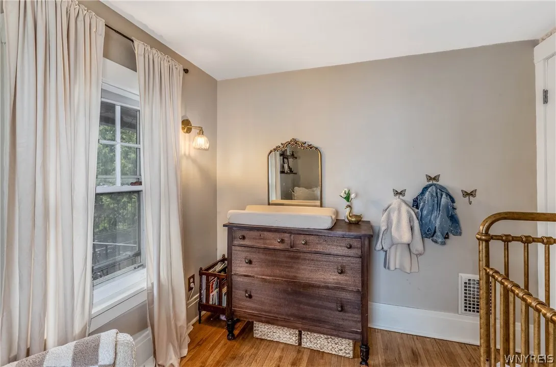 24 Highland Drive, Amherst, New York 14221, Amherst, New York 14221, 3 Bedrooms Bedrooms, 7 Rooms Rooms,1 BathroomBathrooms,Residential,For Sale,24 Highland Drive, Amherst, New York 14221,0,B1673573