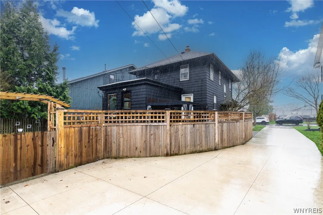 24 Highland Drive, Amherst, New York 14221, Amherst, New York 14221, 3 Bedrooms Bedrooms, 7 Rooms Rooms,1 BathroomBathrooms,Residential,For Sale,24 Highland Drive, Amherst, New York 14221,0,B1673573