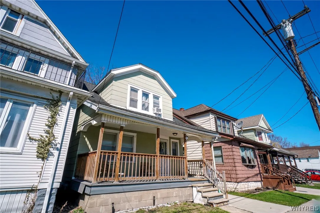 602 Hopkins Street, Buffalo, New York 14220, Buffalo, New York 14220, 3 Bedrooms Bedrooms, 6 Rooms Rooms,1 BathroomBathrooms,Residential,For Sale,602 Hopkins Street, Buffalo, New York 14220,0,B1673860