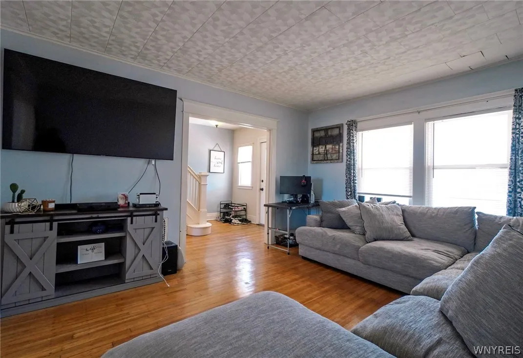 602 Hopkins Street, Buffalo, New York 14220, Buffalo, New York 14220, 3 Bedrooms Bedrooms, 6 Rooms Rooms,1 BathroomBathrooms,Residential,For Sale,602 Hopkins Street, Buffalo, New York 14220,0,B1673860