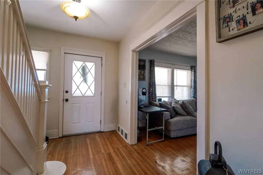 602 Hopkins Street, Buffalo, New York 14220, Buffalo, New York 14220, 3 Bedrooms Bedrooms, 6 Rooms Rooms,1 BathroomBathrooms,Residential,For Sale,602 Hopkins Street, Buffalo, New York 14220,0,B1673860