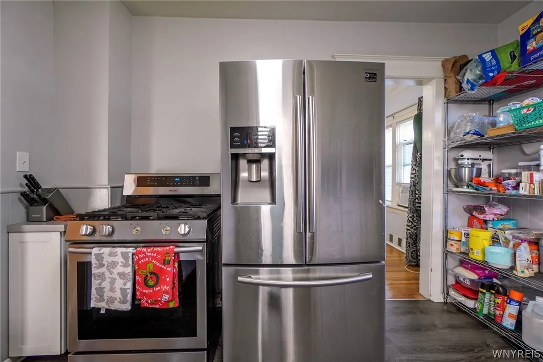 602 Hopkins Street, Buffalo, New York 14220, Buffalo, New York 14220, 3 Bedrooms Bedrooms, 6 Rooms Rooms,1 BathroomBathrooms,Residential,For Sale,602 Hopkins Street, Buffalo, New York 14220,0,B1673860
