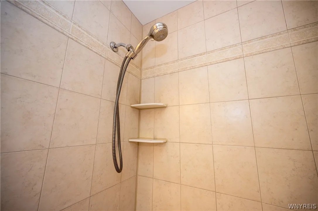 71 Rubino Court, Amherst, New York 14221, Amherst, New York 14221, 3 Bedrooms Bedrooms, 11 Rooms Rooms,2 BathroomsBathrooms,Residential,For Sale,71 Rubino Court, Amherst, New York 14221,0,B1672876