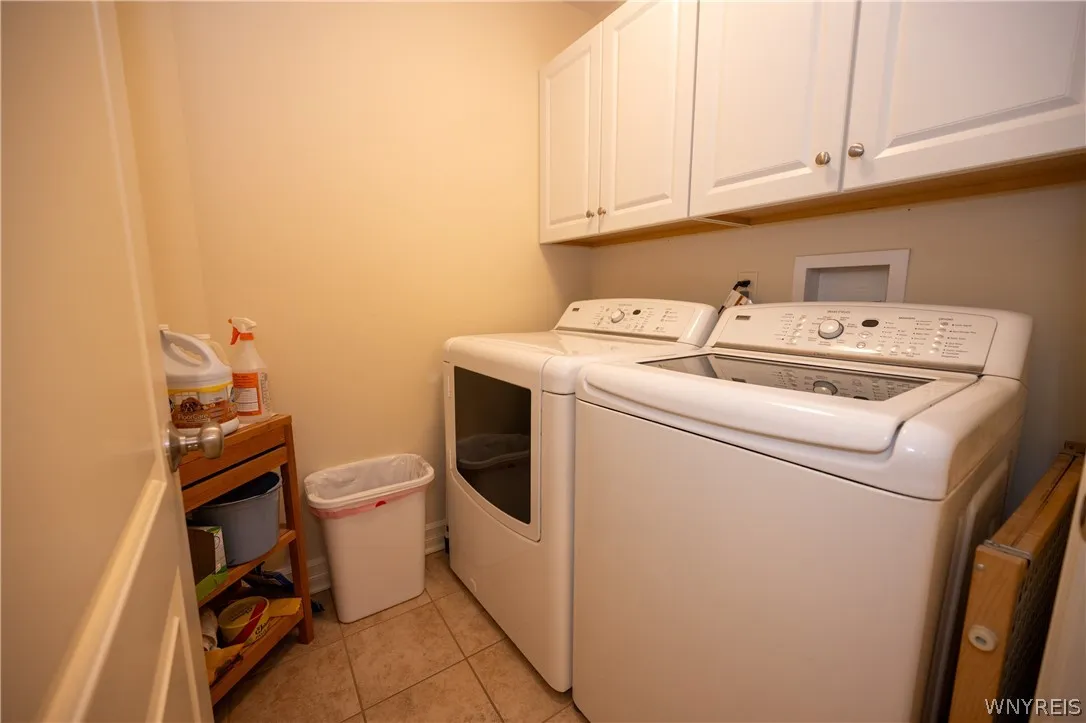 71 Rubino Court, Amherst, New York 14221, Amherst, New York 14221, 3 Bedrooms Bedrooms, 11 Rooms Rooms,2 BathroomsBathrooms,Residential,For Sale,71 Rubino Court, Amherst, New York 14221,0,B1672876