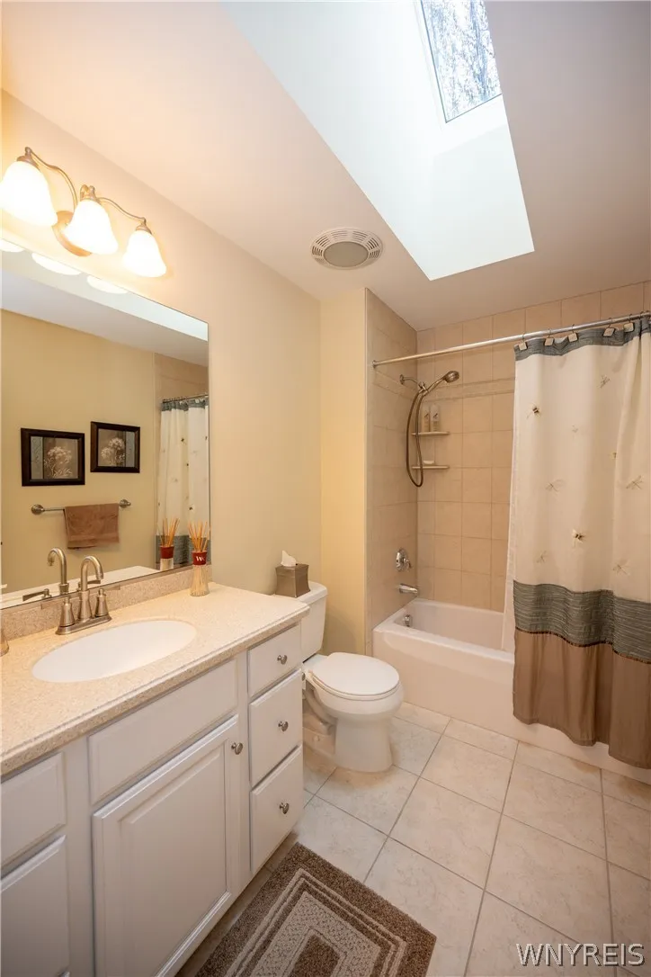 71 Rubino Court, Amherst, New York 14221, Amherst, New York 14221, 3 Bedrooms Bedrooms, 11 Rooms Rooms,2 BathroomsBathrooms,Residential,For Sale,71 Rubino Court, Amherst, New York 14221,0,B1672876