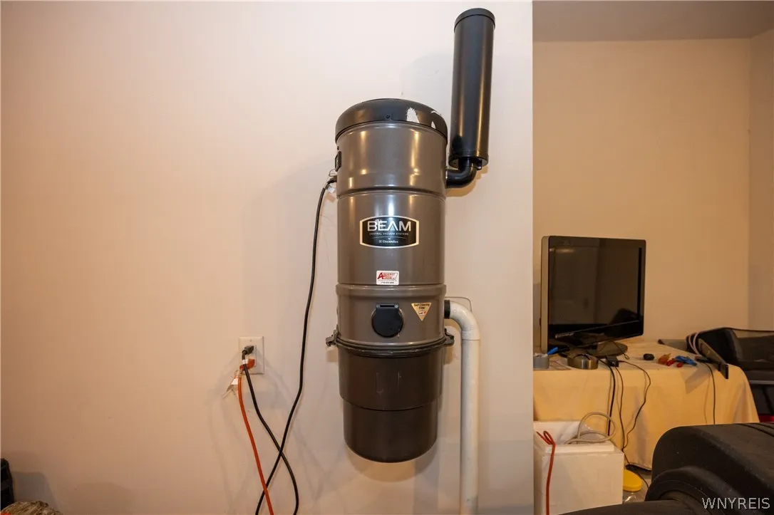 71 Rubino Court, Amherst, New York 14221, Amherst, New York 14221, 3 Bedrooms Bedrooms, 11 Rooms Rooms,2 BathroomsBathrooms,Residential,For Sale,71 Rubino Court, Amherst, New York 14221,0,B1672876