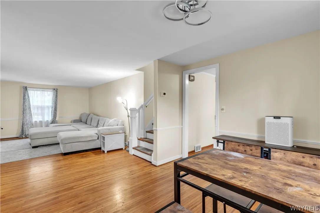 8525 Sunset Drive, Clarence, New York 14221, Clarence, New York 14221, 3 Bedrooms Bedrooms, 9 Rooms Rooms,2 BathroomsBathrooms,Residential,For Sale,8525 Sunset Drive, Clarence, New York 14221,0,B1671937