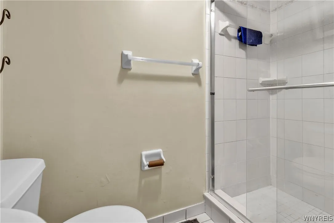 8525 Sunset Drive, Clarence, New York 14221, Clarence, New York 14221, 3 Bedrooms Bedrooms, 9 Rooms Rooms,2 BathroomsBathrooms,Residential,For Sale,8525 Sunset Drive, Clarence, New York 14221,0,B1671937