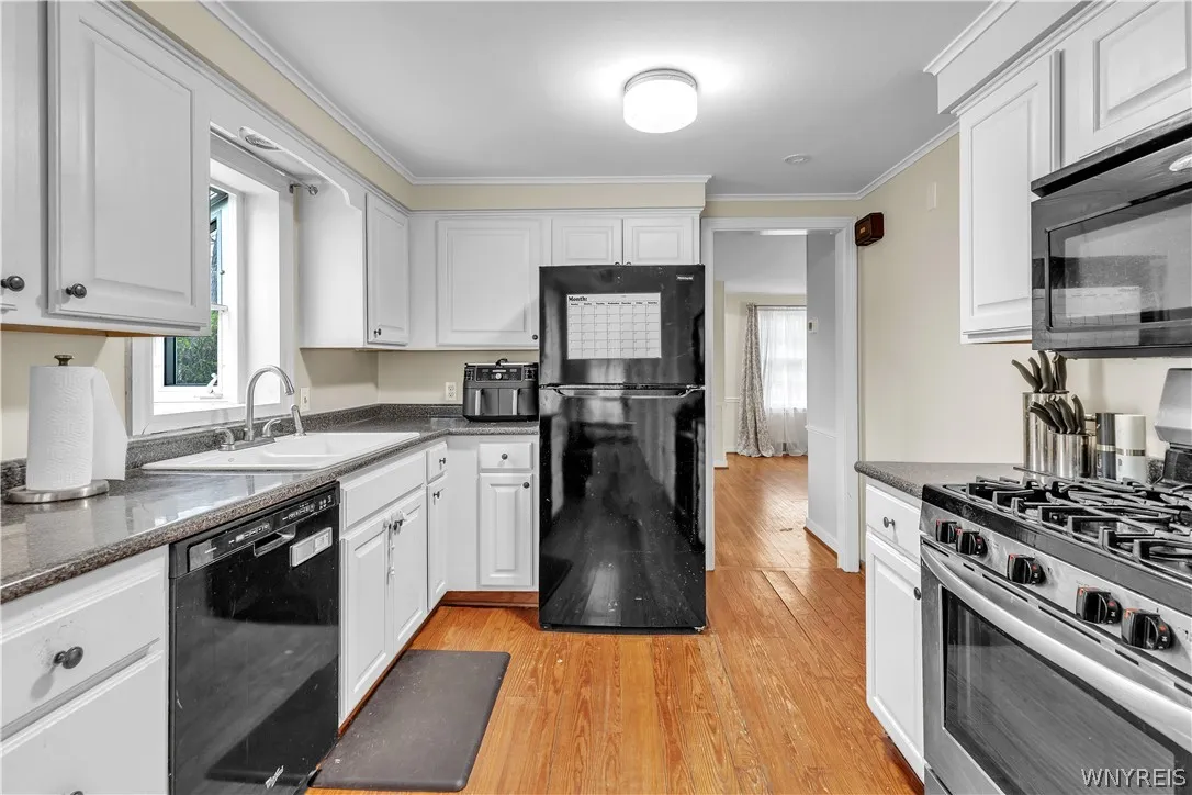 8525 Sunset Drive, Clarence, New York 14221, Clarence, New York 14221, 3 Bedrooms Bedrooms, 9 Rooms Rooms,2 BathroomsBathrooms,Residential,For Sale,8525 Sunset Drive, Clarence, New York 14221,0,B1671937