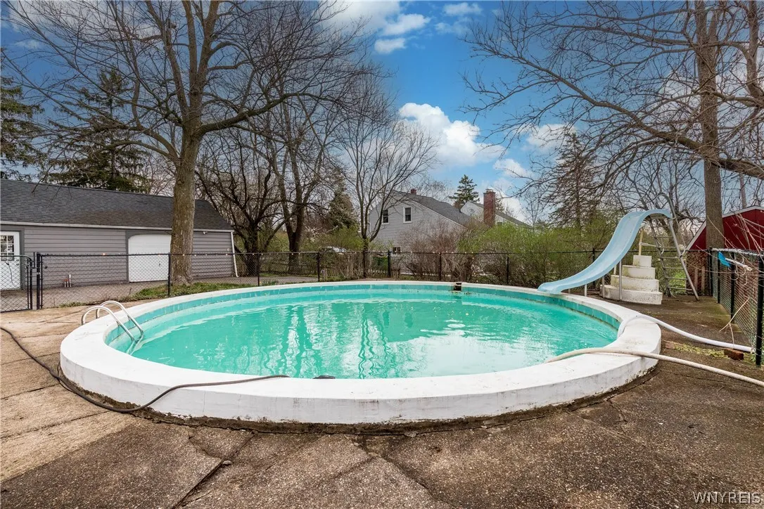 8525 Sunset Drive, Clarence, New York 14221, Clarence, New York 14221, 3 Bedrooms Bedrooms, 9 Rooms Rooms,2 BathroomsBathrooms,Residential,For Sale,8525 Sunset Drive, Clarence, New York 14221,0,B1671937