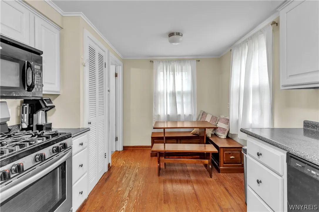 8525 Sunset Drive, Clarence, New York 14221, Clarence, New York 14221, 3 Bedrooms Bedrooms, 9 Rooms Rooms,2 BathroomsBathrooms,Residential,For Sale,8525 Sunset Drive, Clarence, New York 14221,0,B1671937