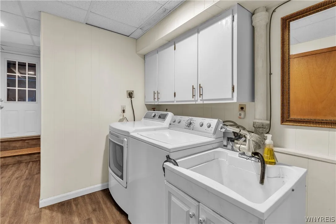 8525 Sunset Drive, Clarence, New York 14221, Clarence, New York 14221, 3 Bedrooms Bedrooms, 9 Rooms Rooms,2 BathroomsBathrooms,Residential,For Sale,8525 Sunset Drive, Clarence, New York 14221,0,B1671937