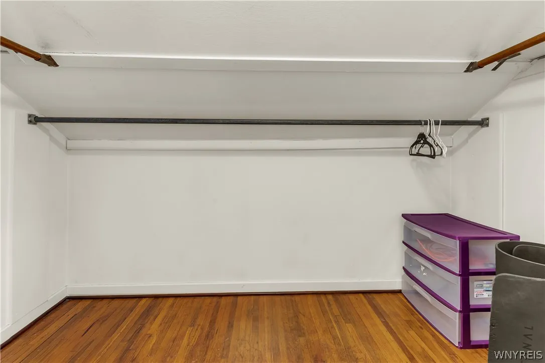 8525 Sunset Drive, Clarence, New York 14221, Clarence, New York 14221, 3 Bedrooms Bedrooms, 9 Rooms Rooms,2 BathroomsBathrooms,Residential,For Sale,8525 Sunset Drive, Clarence, New York 14221,0,B1671937