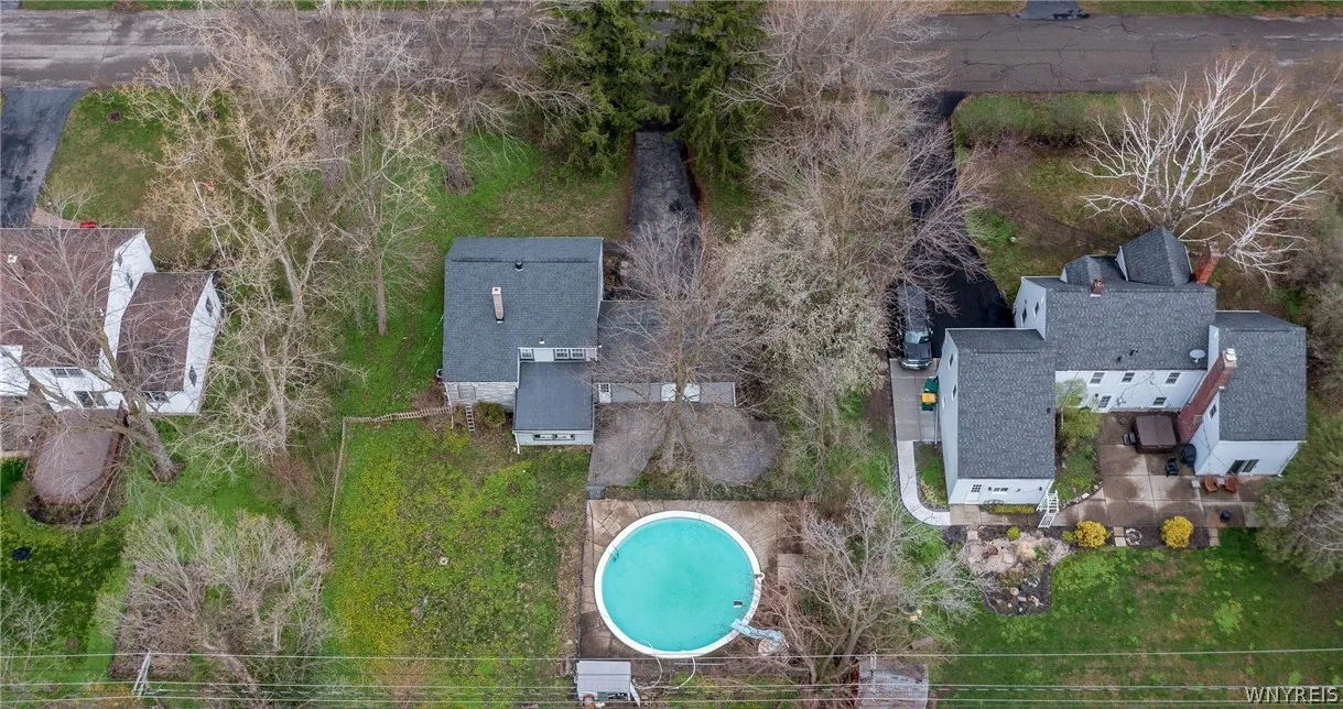 8525 Sunset Drive, Clarence, New York 14221, Clarence, New York 14221, 3 Bedrooms Bedrooms, 9 Rooms Rooms,2 BathroomsBathrooms,Residential,For Sale,8525 Sunset Drive, Clarence, New York 14221,0,B1671937