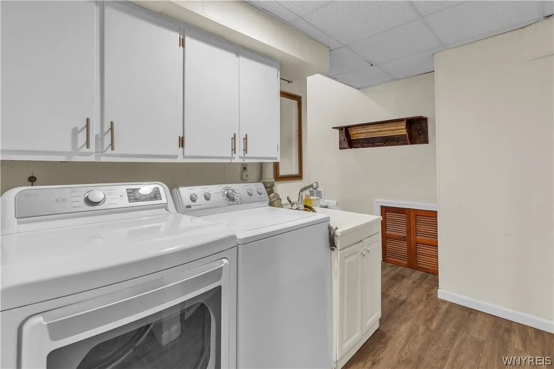 8525 Sunset Drive, Clarence, New York 14221, Clarence, New York 14221, 3 Bedrooms Bedrooms, 9 Rooms Rooms,2 BathroomsBathrooms,Residential,For Sale,8525 Sunset Drive, Clarence, New York 14221,0,B1671937