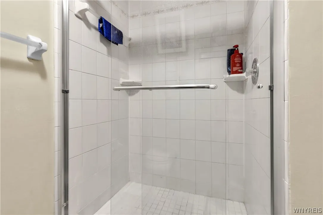 8525 Sunset Drive, Clarence, New York 14221, Clarence, New York 14221, 3 Bedrooms Bedrooms, 9 Rooms Rooms,2 BathroomsBathrooms,Residential,For Sale,8525 Sunset Drive, Clarence, New York 14221,0,B1671937