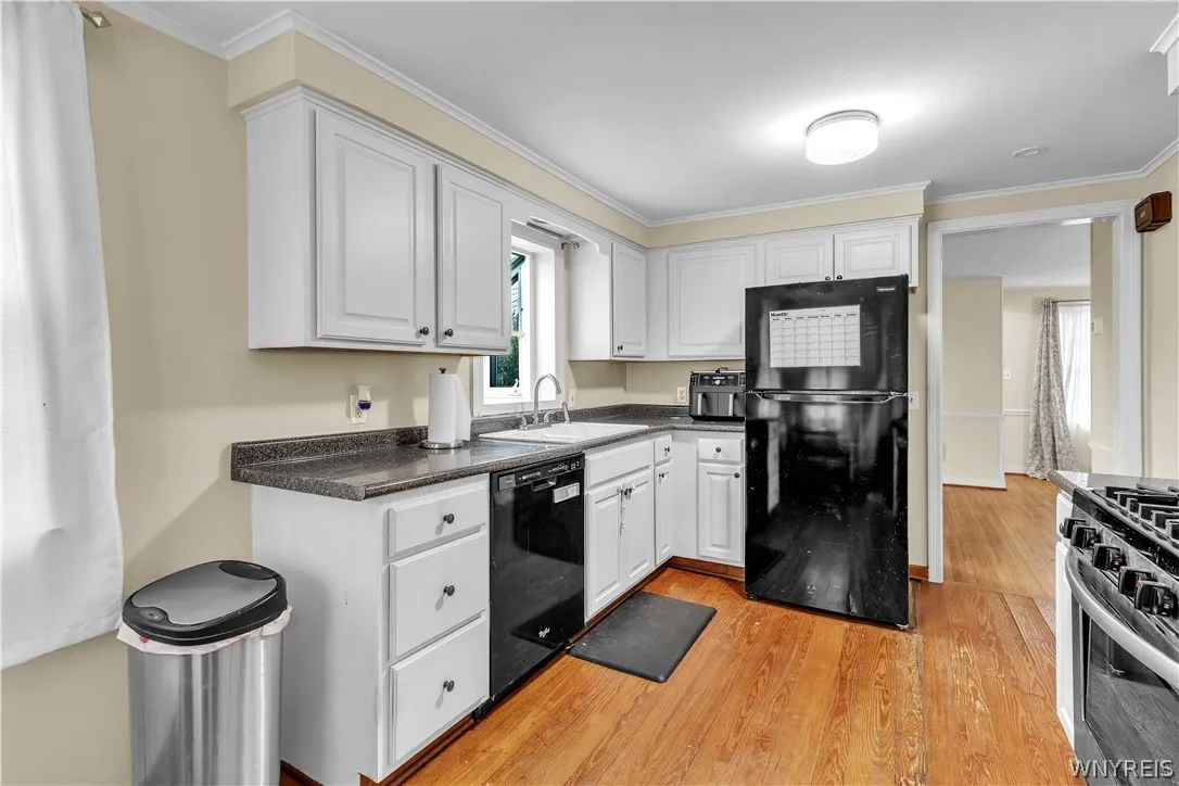 8525 Sunset Drive, Clarence, New York 14221, Clarence, New York 14221, 3 Bedrooms Bedrooms, 9 Rooms Rooms,2 BathroomsBathrooms,Residential,For Sale,8525 Sunset Drive, Clarence, New York 14221,0,B1671937