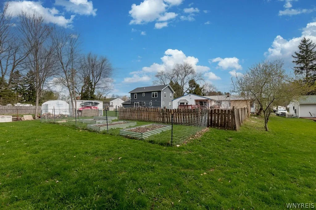 30 Errington Terrace, Orchard Park, New York 14127, Orchard Park, New York 14127, 3 Bedrooms Bedrooms, 6 Rooms Rooms,1 BathroomBathrooms,Residential,For Sale,30 Errington Terrace, Orchard Park, New York 14127,0,B1673343