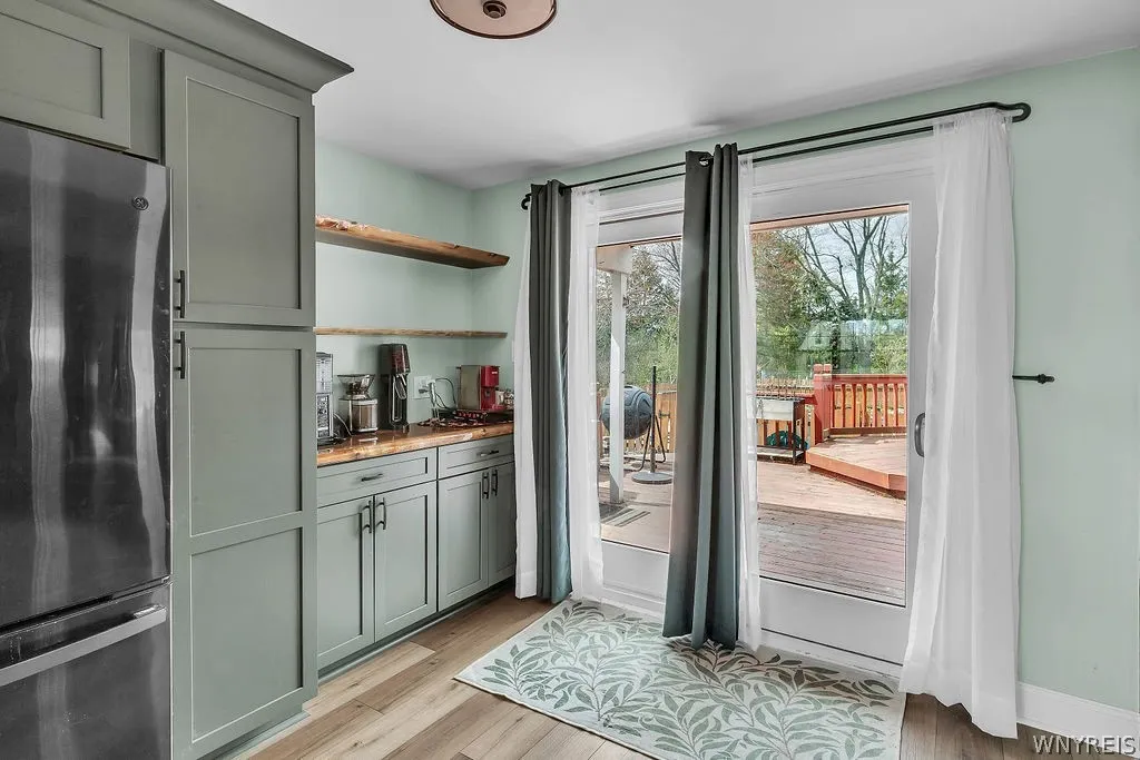 Coffee Bar and Pantry with quick exit to deck, perfect for entertaining!
