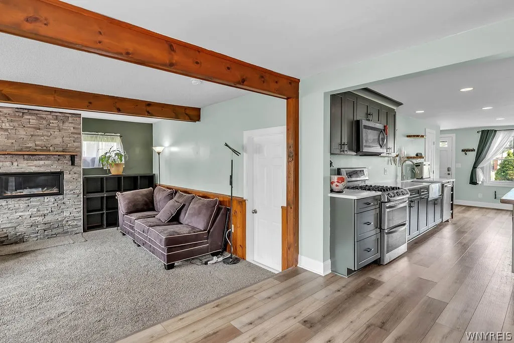 30 Errington Terrace, Orchard Park, New York 14127, Orchard Park, New York 14127, 3 Bedrooms Bedrooms, 6 Rooms Rooms,1 BathroomBathrooms,Residential,For Sale,30 Errington Terrace, Orchard Park, New York 14127,0,B1673343