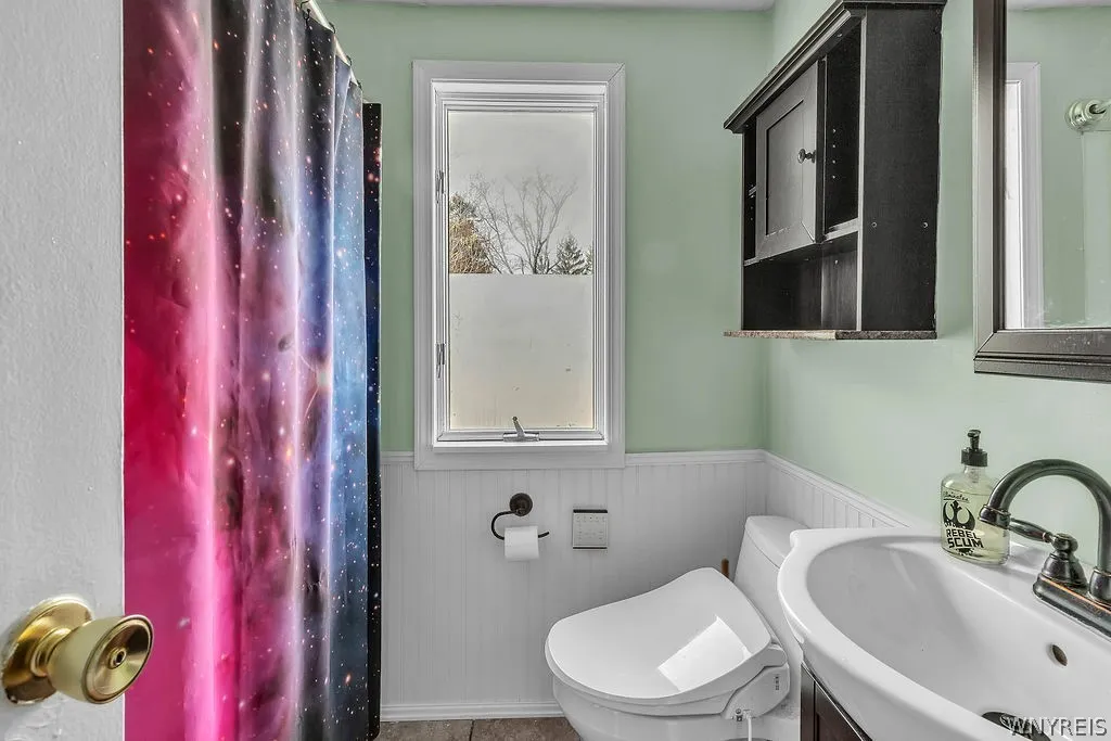 30 Errington Terrace, Orchard Park, New York 14127, Orchard Park, New York 14127, 3 Bedrooms Bedrooms, 6 Rooms Rooms,1 BathroomBathrooms,Residential,For Sale,30 Errington Terrace, Orchard Park, New York 14127,0,B1673343