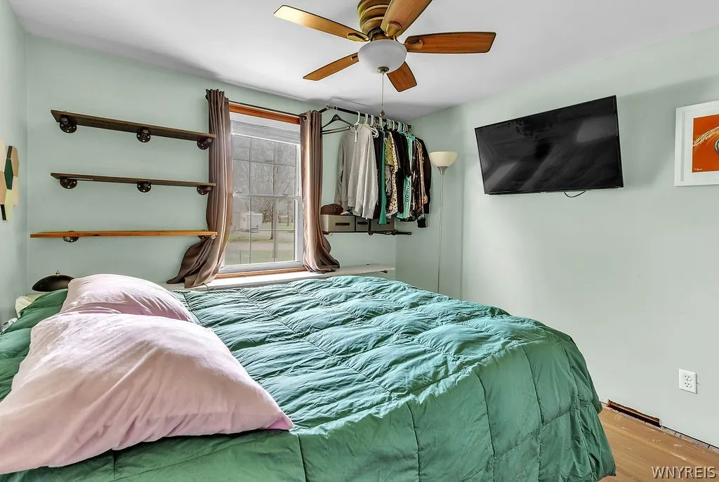 Bedroom features Ceiling Fan