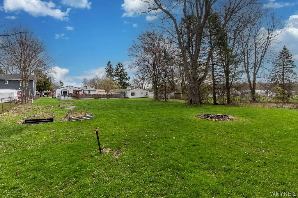 30 Errington Terrace, Orchard Park, New York 14127, Orchard Park, New York 14127, 3 Bedrooms Bedrooms, 6 Rooms Rooms,1 BathroomBathrooms,Residential,For Sale,30 Errington Terrace, Orchard Park, New York 14127,0,B1673343