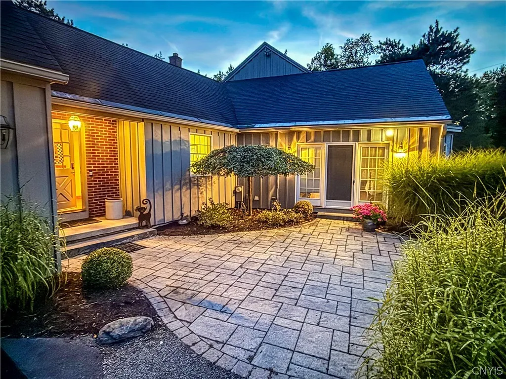 2600 Ballina Road, Cazenovia, New York 13035, Cazenovia, New York 13035, 5 Bedrooms Bedrooms, 14 Rooms Rooms,4 BathroomsBathrooms,Residential,For Sale,2600 Ballina Road, Cazenovia, New York 13035,0,S1672610