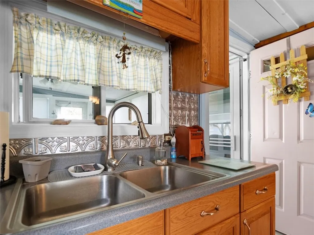 10340 Oregon Avenue, Wolcott, New York 14590, Wolcott, New York 14590, 2 Bedroom Bedrooms, 2 Room Rooms,1 BathroomBathrooms,Residential,For Sale,10340 Oregon Avenue, Wolcott, New York 14590,0,R1673544