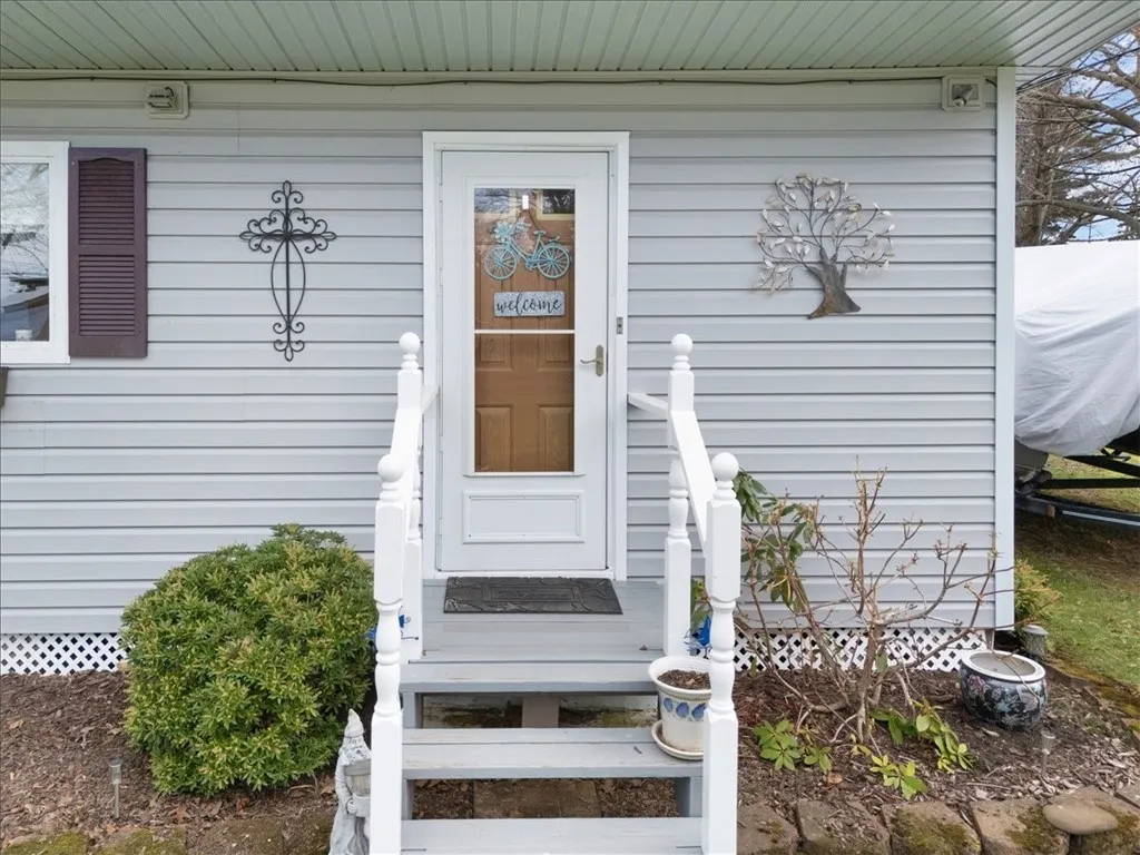 10340 Oregon Avenue, Wolcott, New York 14590, Wolcott, New York 14590, 2 Bedroom Bedrooms, 2 Room Rooms,1 BathroomBathrooms,Residential,For Sale,10340 Oregon Avenue, Wolcott, New York 14590,0,R1673544